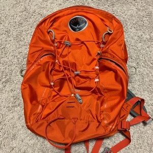 Osprey Axis Backpack/Daypack